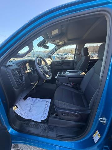 2023 Chevrolet Silverado 1500 4WD Crew Cab Short Bed Custom