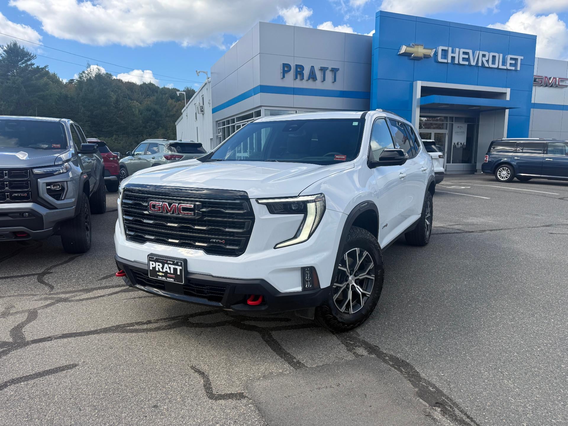 2025 GMC Acadia AWD AT4
