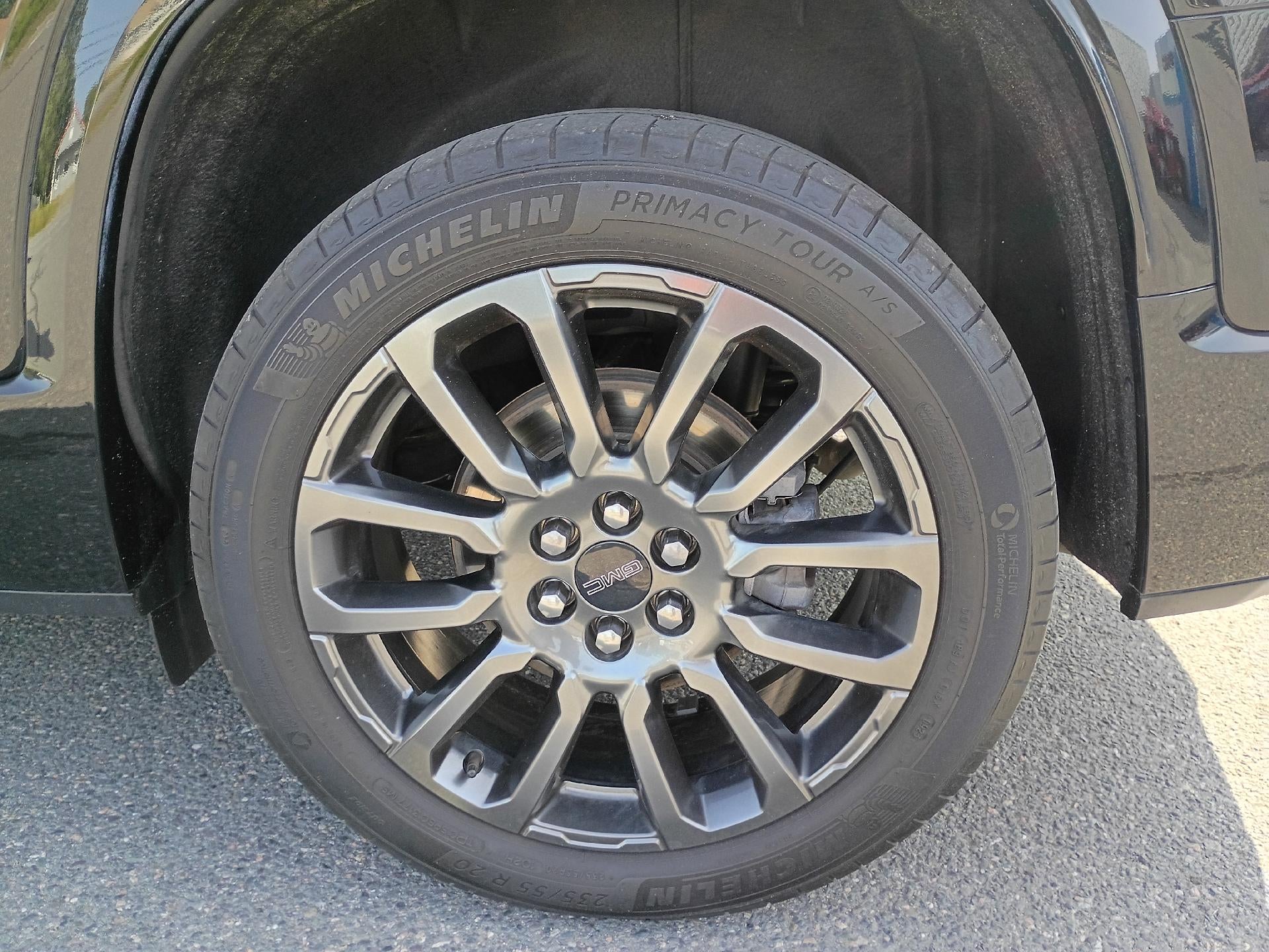 2023 GMC Acadia AWD Denali