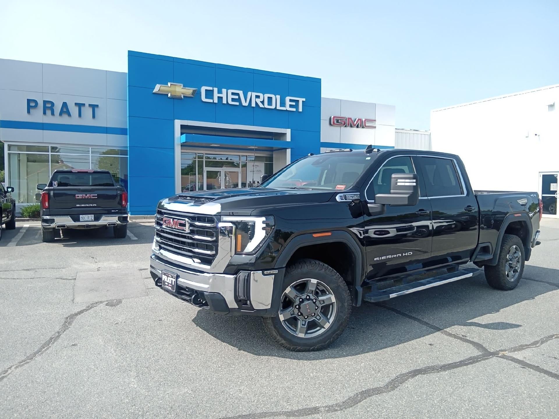 2025 GMC Sierra 2500HD 4WD Crew Cab Standard Bed SLE