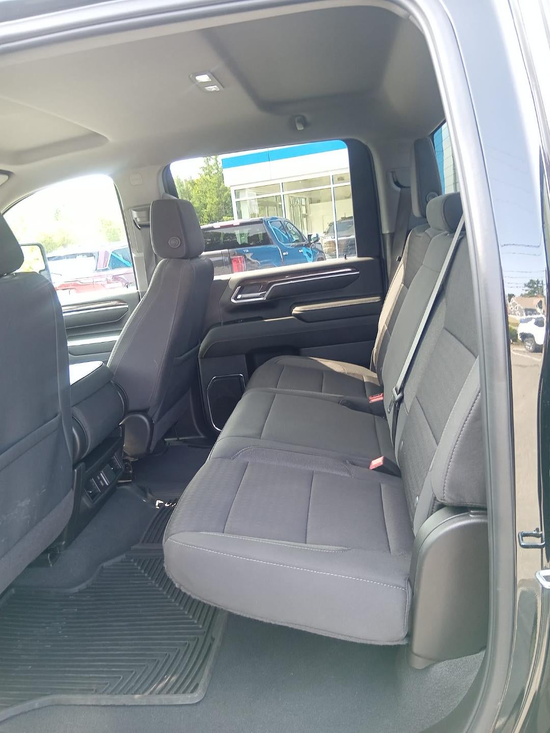 2025 GMC Sierra 2500HD 4WD Crew Cab Standard Bed SLE