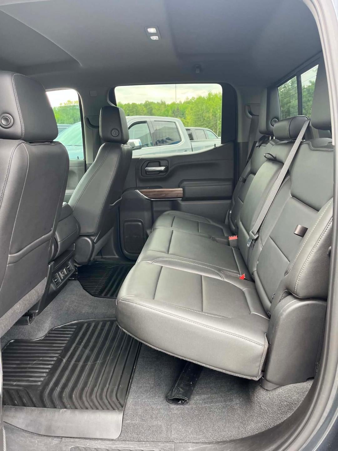 2020 Chevrolet Silverado 1500 4WD Crew Cab Short Bed LT