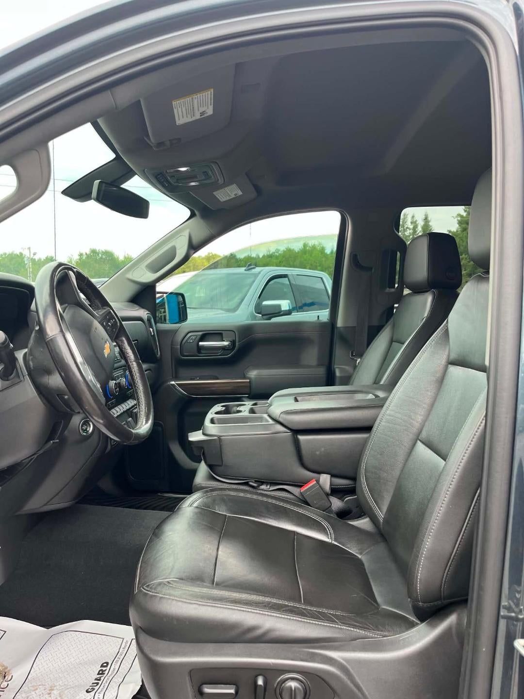 2020 Chevrolet Silverado 1500 4WD Crew Cab Short Bed LT