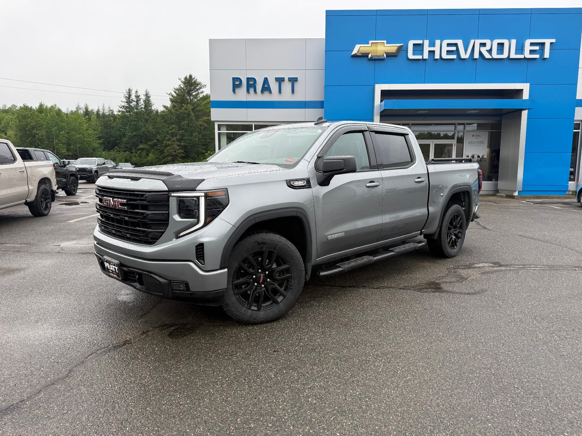 2025 GMC Sierra 1500 4WD Crew Cab Short Box Elevation with 3VL