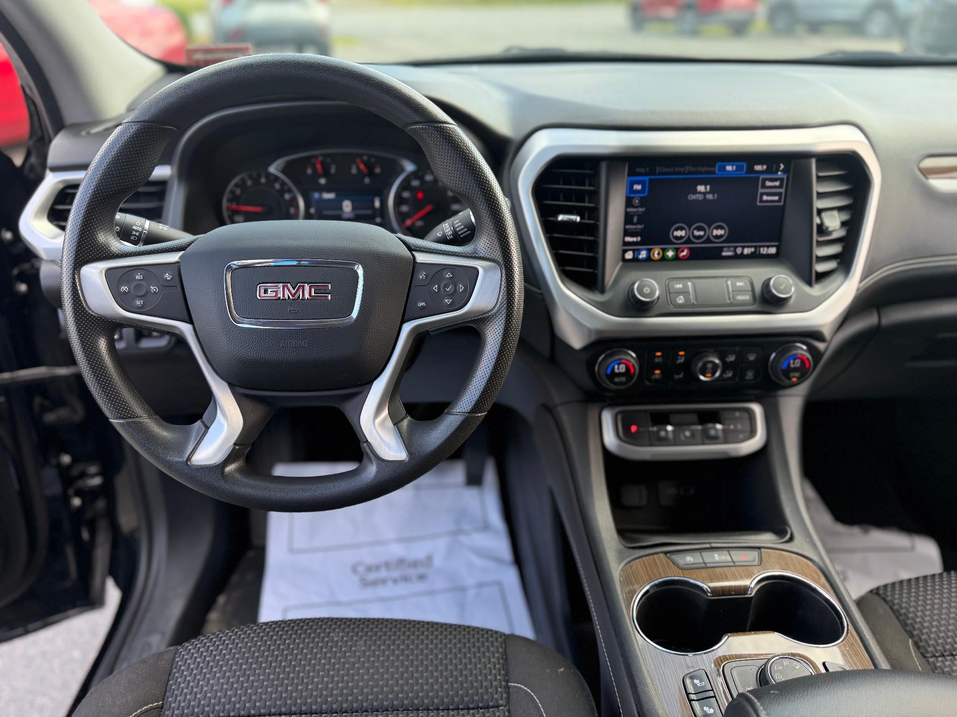 2023 GMC Acadia SLE