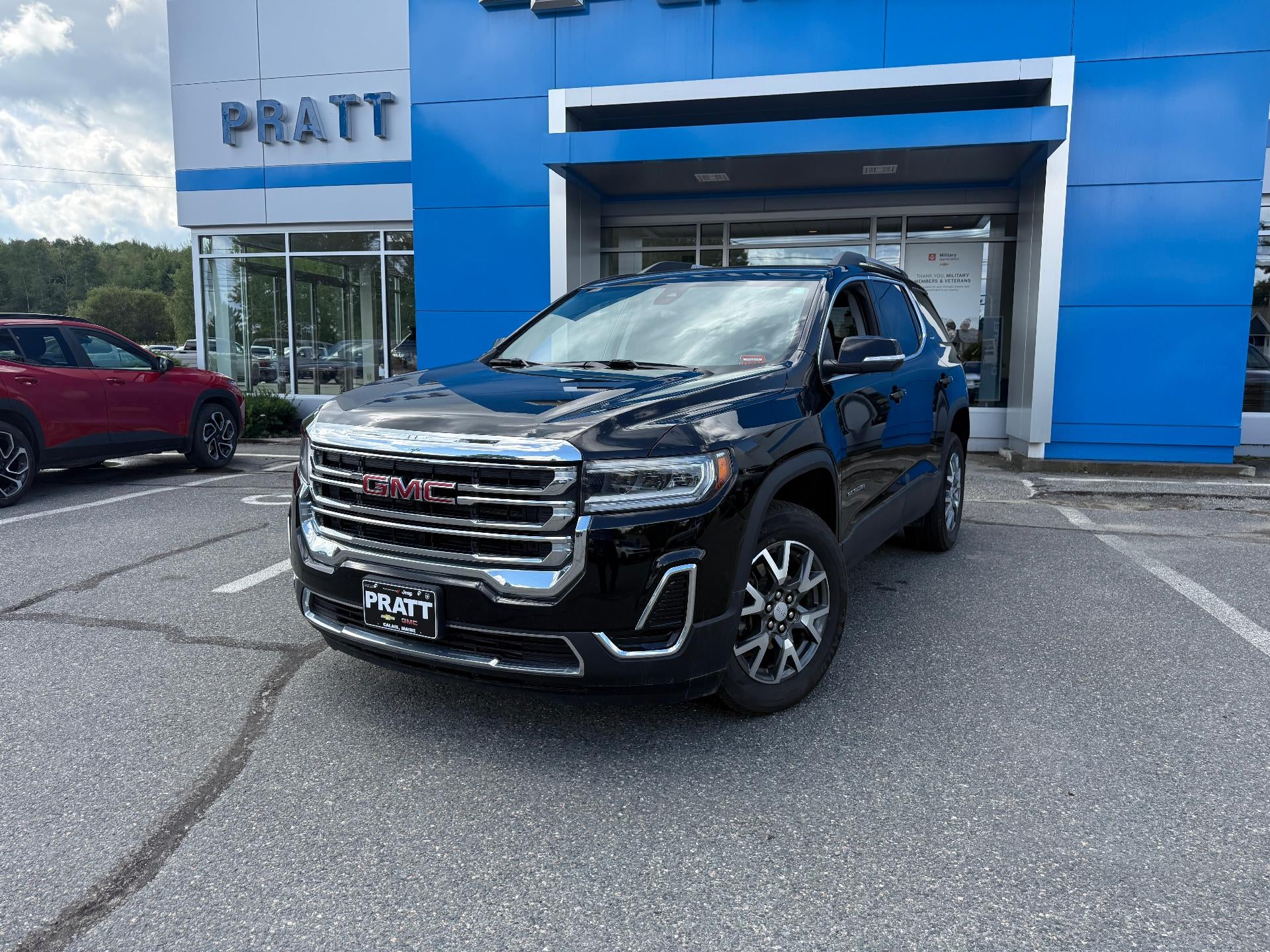 2023 GMC Acadia SLE