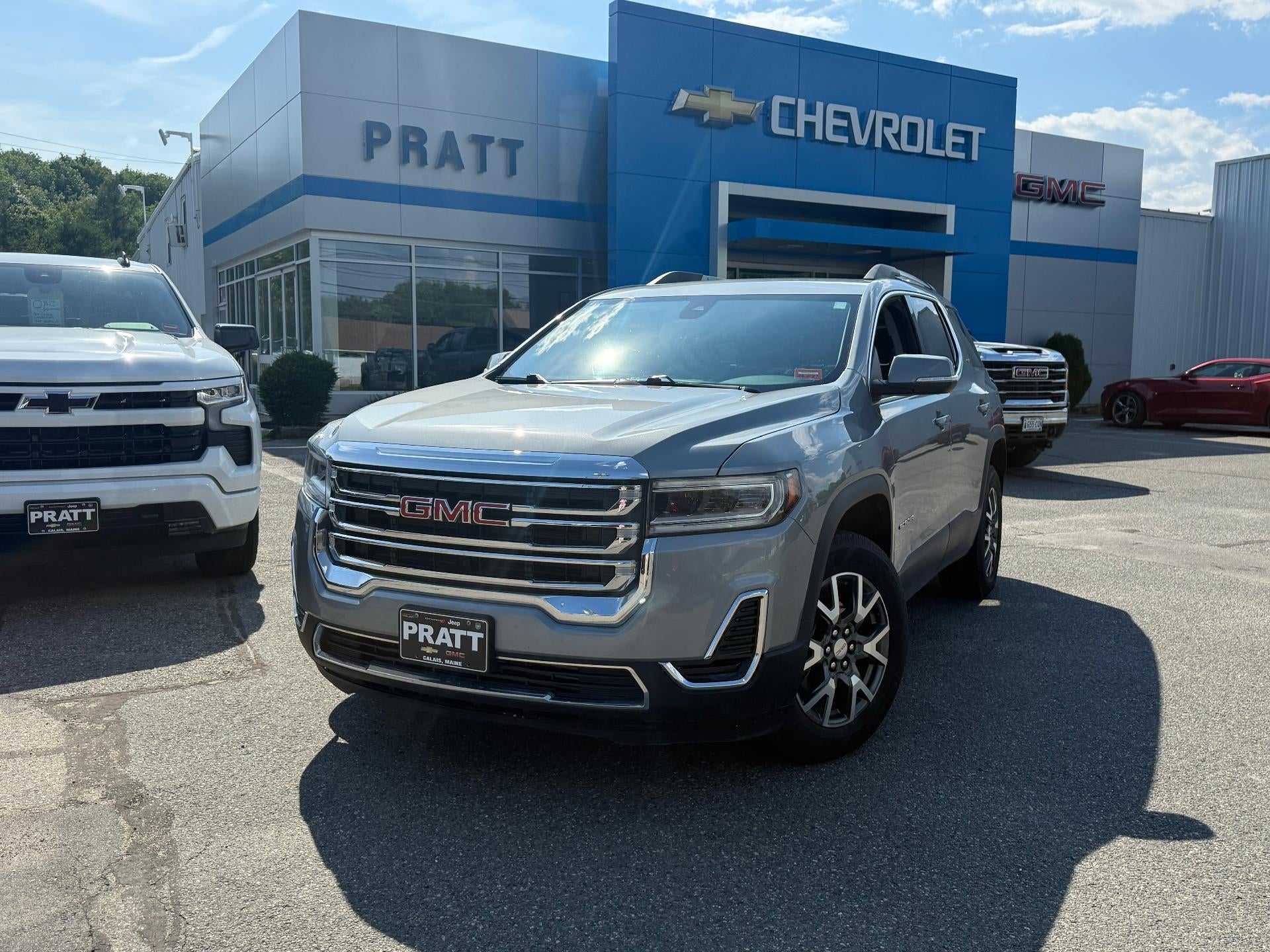 2023 GMC Acadia SLE